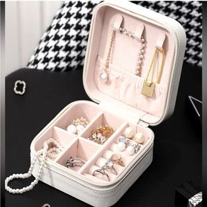 White Mini Jewelry Travel Box
